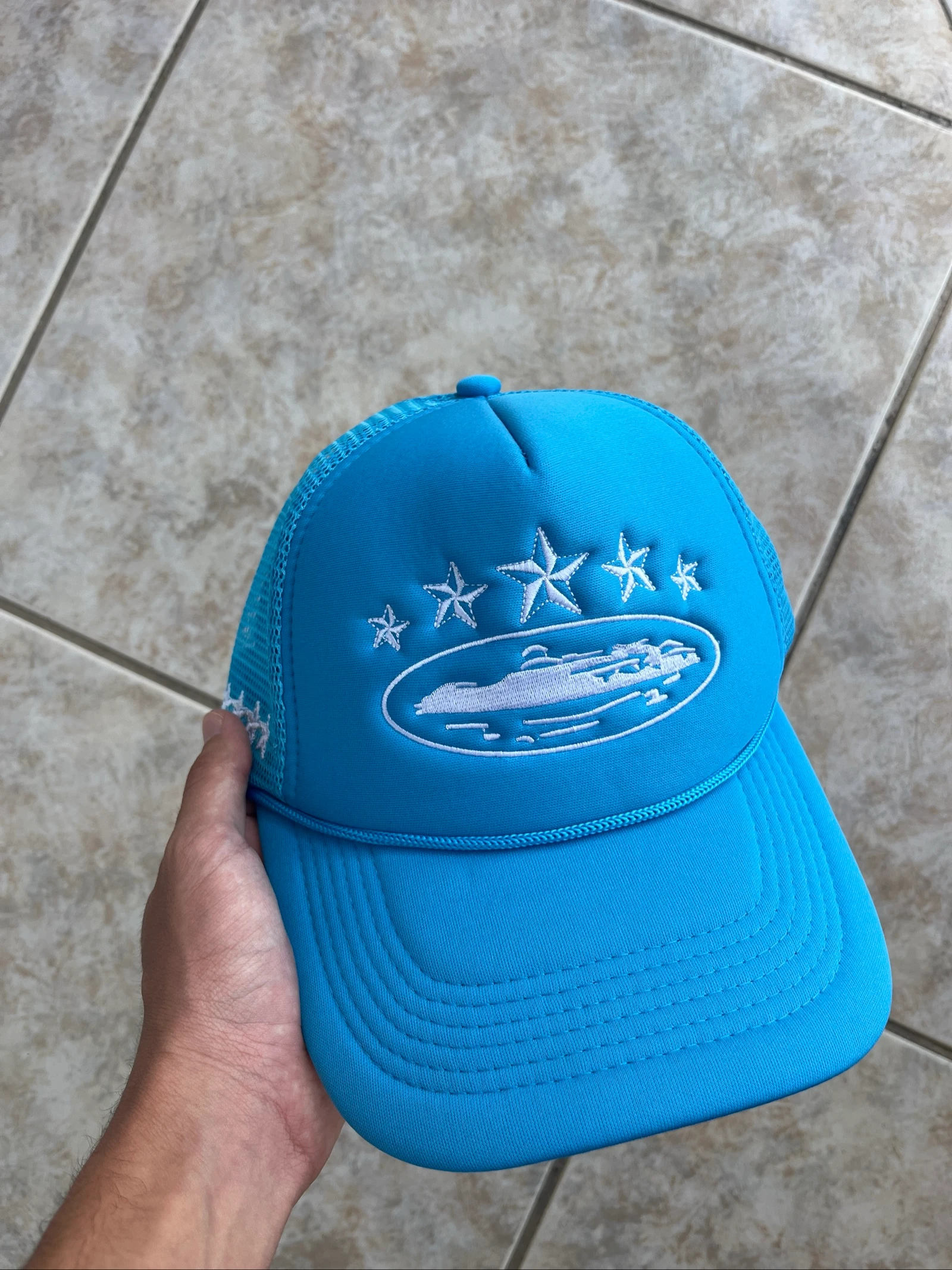Chapéu azul Corteiz